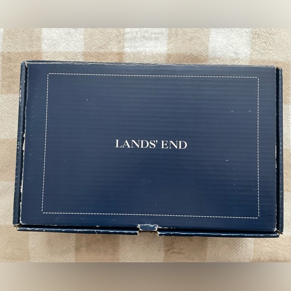 Lands End Leather Quilted Shoe size 7 Black Womens Casual Shoes New in Box - Picture 9 of 10